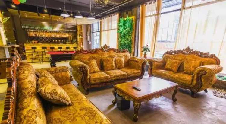 白梧桐轟趴館