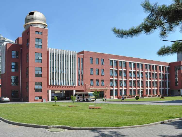 清華大學附屬實驗學校