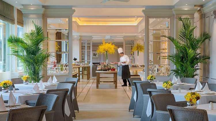 半島酒店-露臺餐廳The Verandah