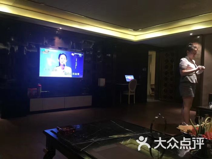南昌水晶8號KTV夜總會